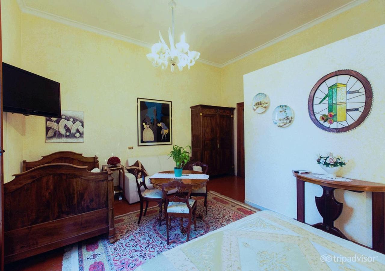 B&B Atmosfere Del Centro Storico Napoli Oda fotoğraf